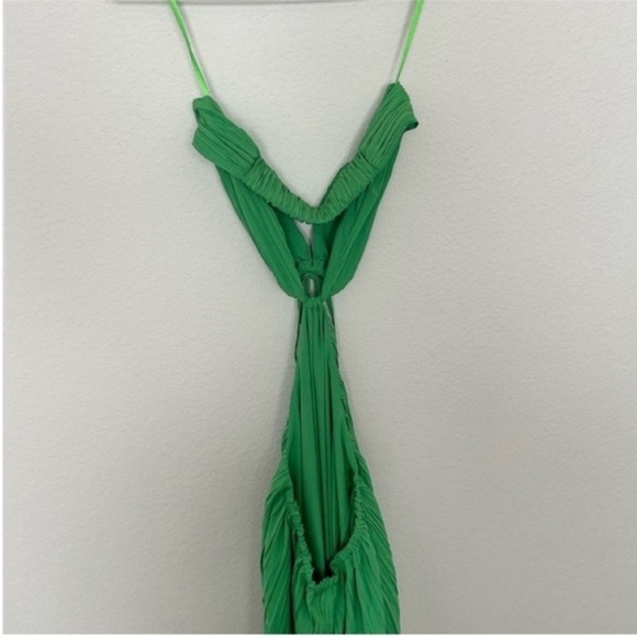 Gianni Bini Sophie Plisse Halter Midi Dress - Picture 6 of 9